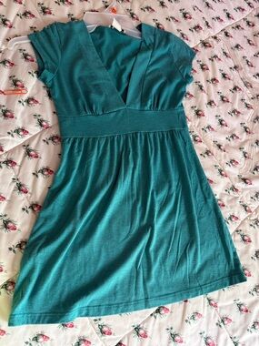 Body Central Teal V-Neck Cap Sleeve Dress Top